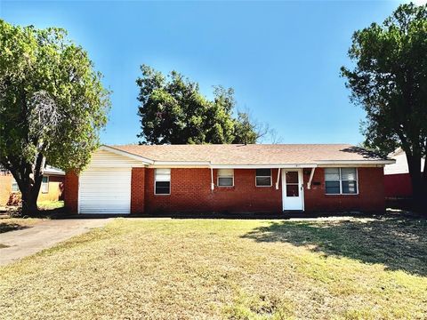 1411 Phoenix Drive Wichita Falls TX 76306