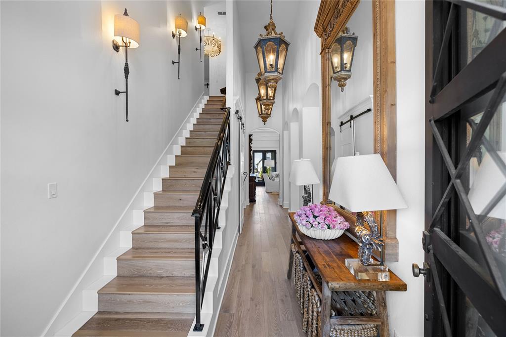 940 La Vista Drive