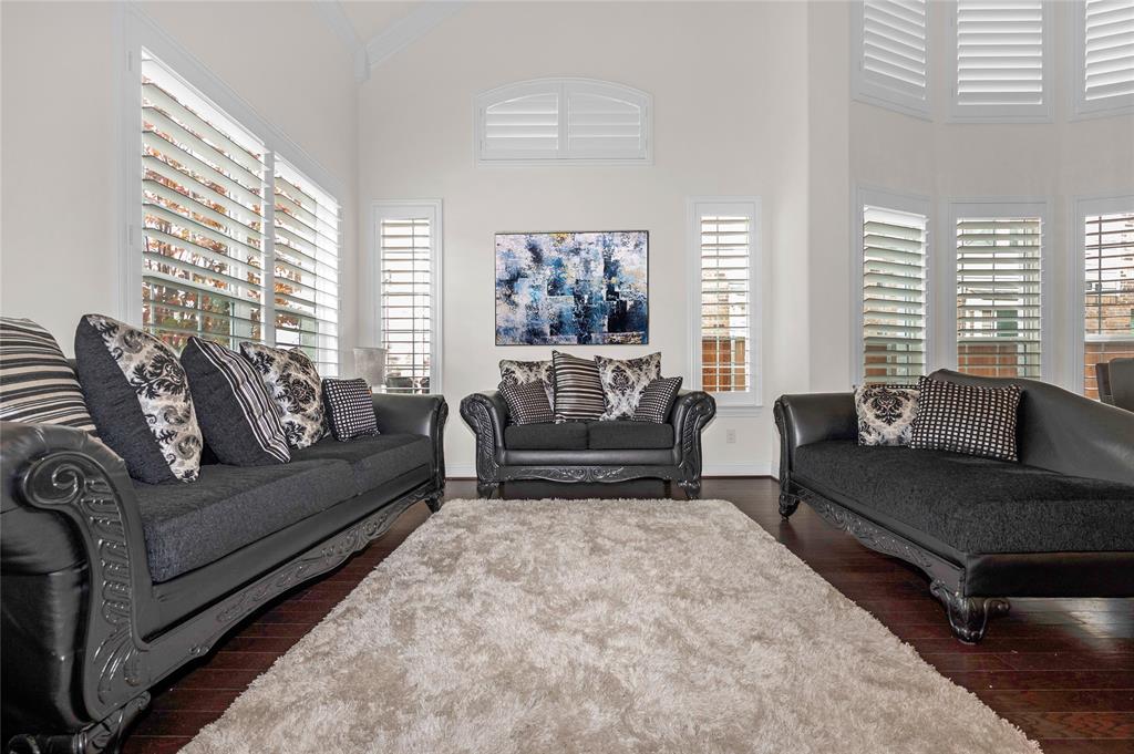 5045 Mulholland Drive