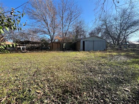A home in Waxahachie