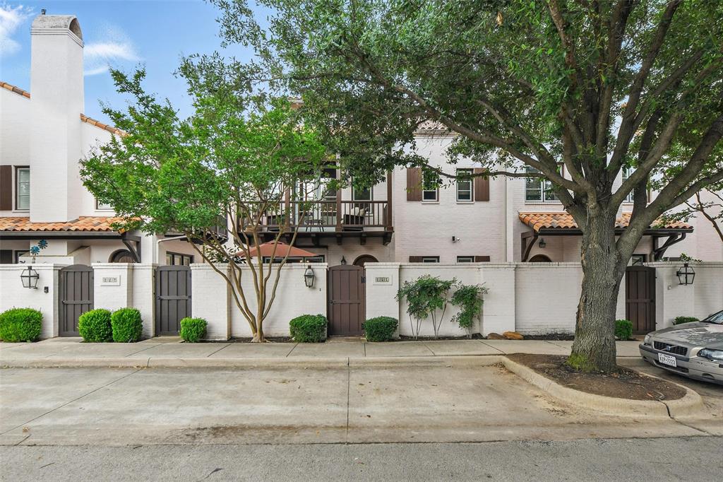 261 Casa Blanca Avenue