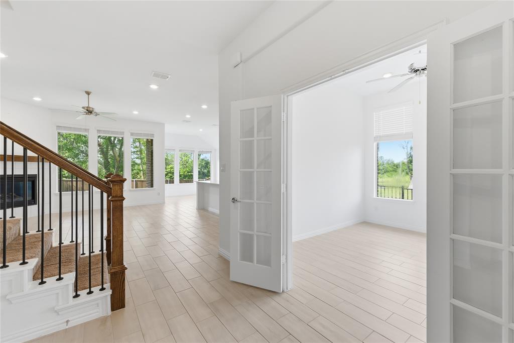 5325 Riverwalk Parkway