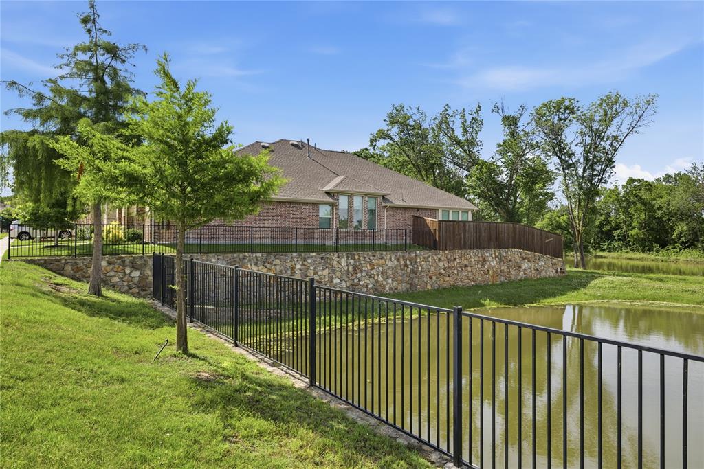 5325 Riverwalk Parkway