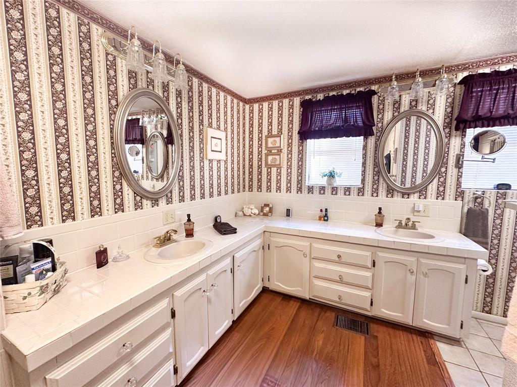 BRIERWOOD BAY - Residential