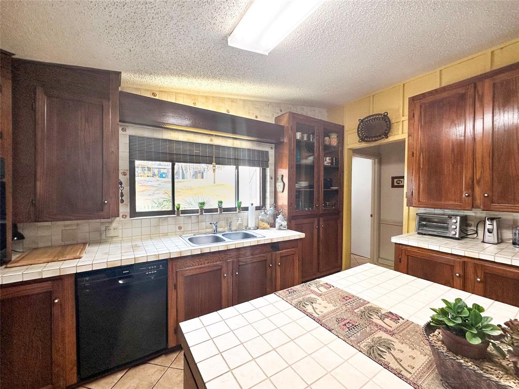 BRIERWOOD BAY - Residential