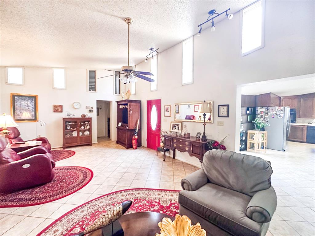 BRIERWOOD BAY - Residential