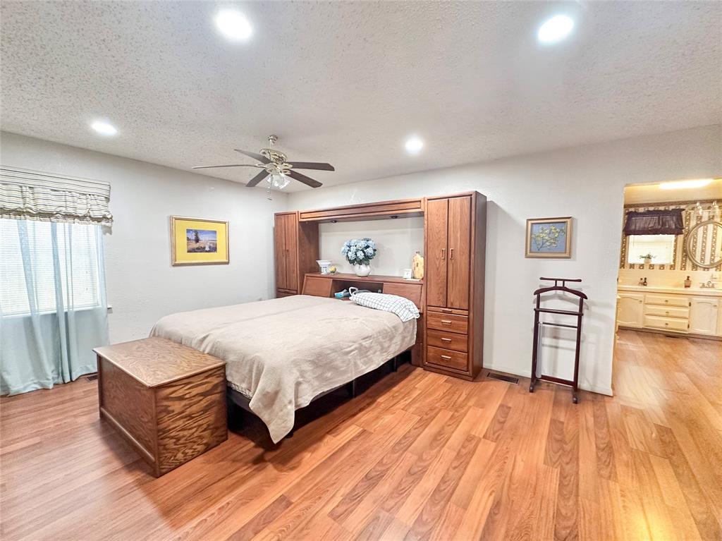 BRIERWOOD BAY - Residential