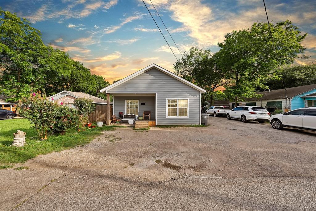 230 W Jerden Lane