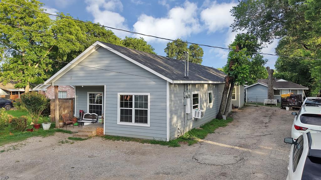 230 W Jerden Lane