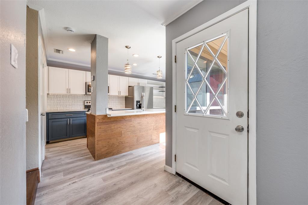 3915 Buena Vista Street D