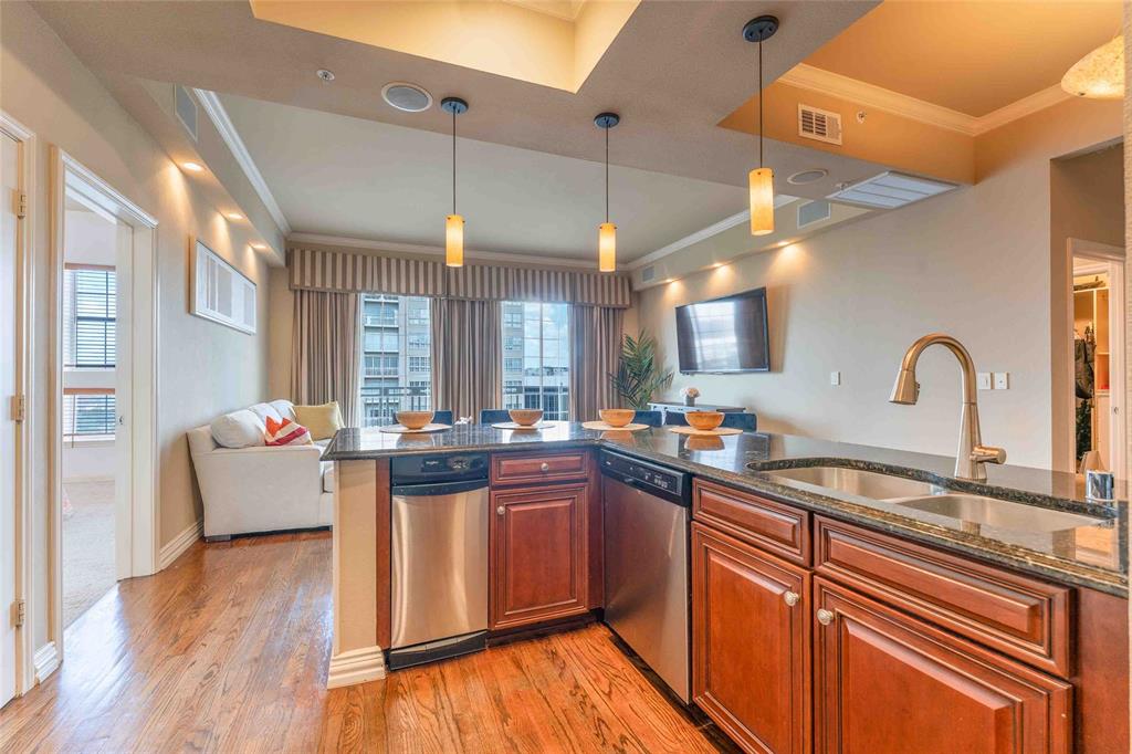 Renaissance On Turtle Creek Condo - Residential