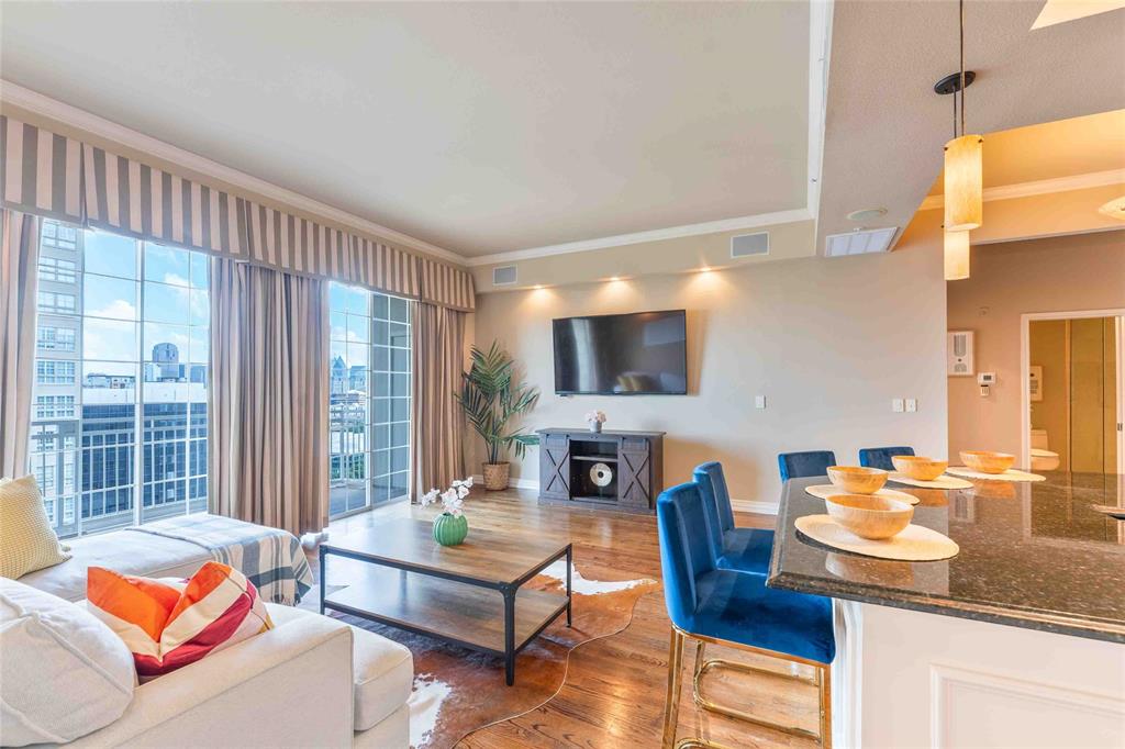 Renaissance On Turtle Creek Condo - Residential