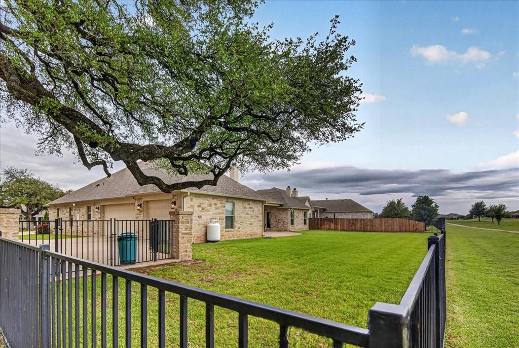 Photo of 709 Gullmont Drive, Waco, TX 76712 (MLS # 21249342)