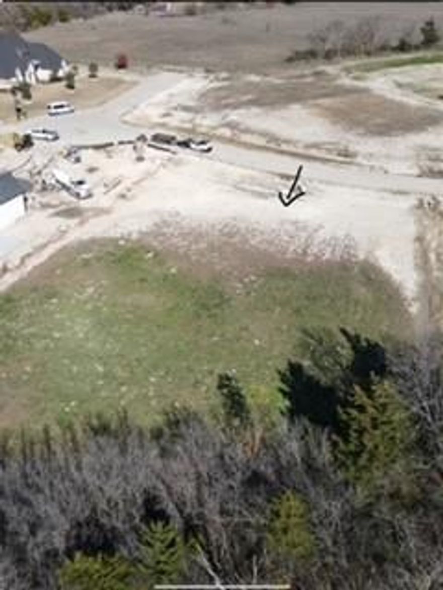 BEAUTIFUL CREEK LOT AVAILABLE....BUILDER OWNED LOT....BUILD WITH MALONE CUSTOM BUILDERS LLC ONLY. Builder is a Texas Graduate Master Builder and Green Professional Builder, building 42 years. This 1.18-acre perfect for constructing your dream home! Located in Chamberlain Place, Fairview, the lot features gently sloping terrain at the creek back of property, numerous trees at the back of property, and rock formations along the creek. Conveniently situated just minutes from US 75 and Sam Rayburn Highway 121.