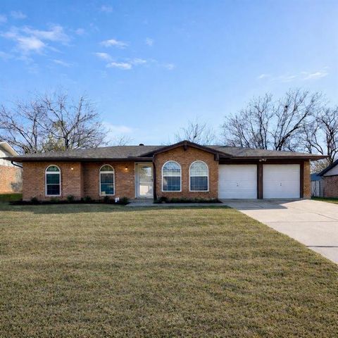 318 NE Michael Drive Burleson TX 76028