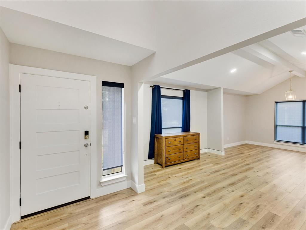 2911 Creekside Court