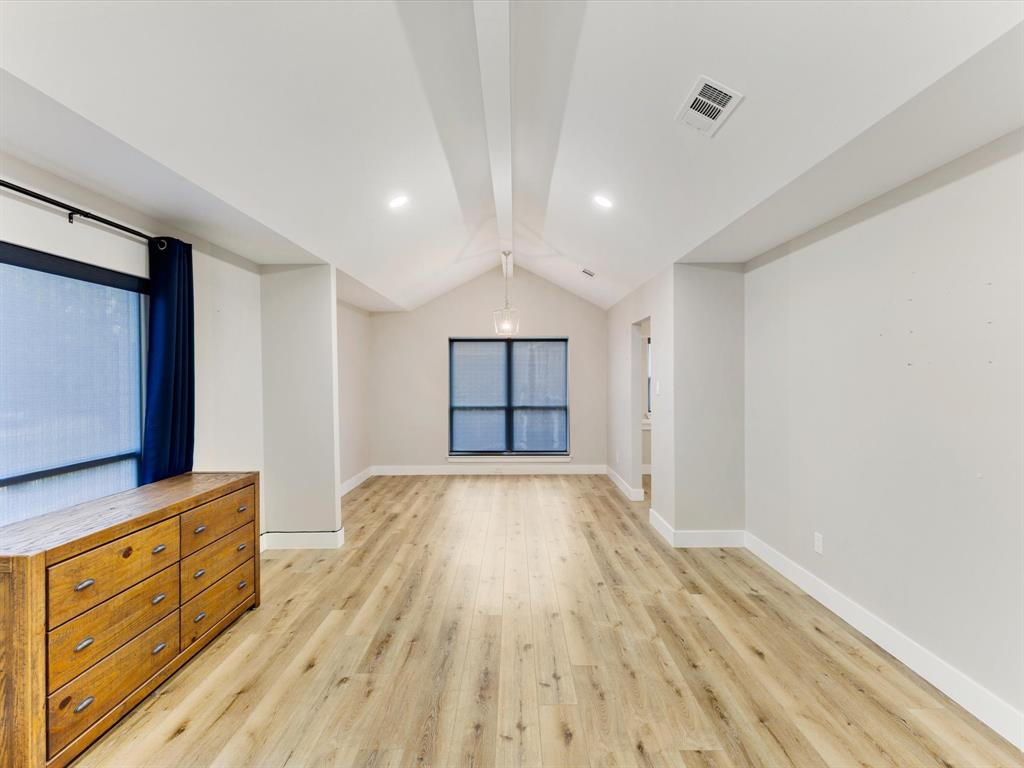 2911 Creekside Court