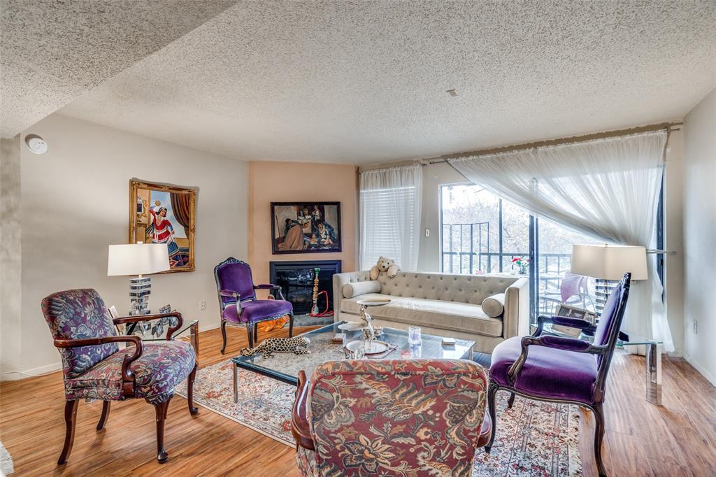 Cambridge Condo Ph 03 - Residential