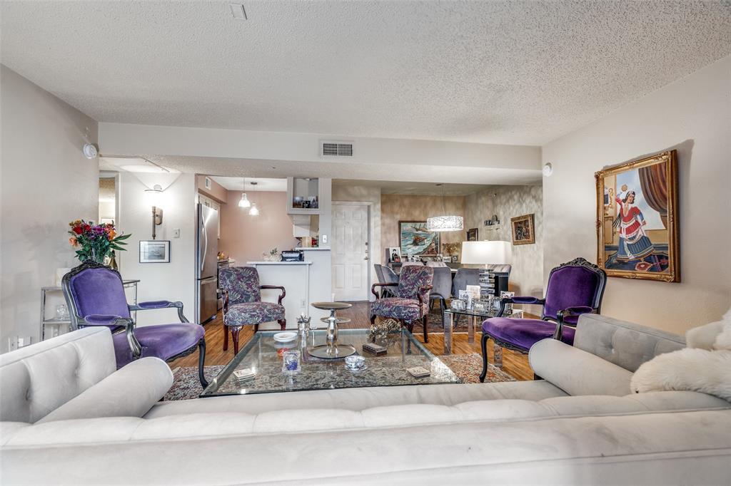 Cambridge Condo Ph 03 - Residential