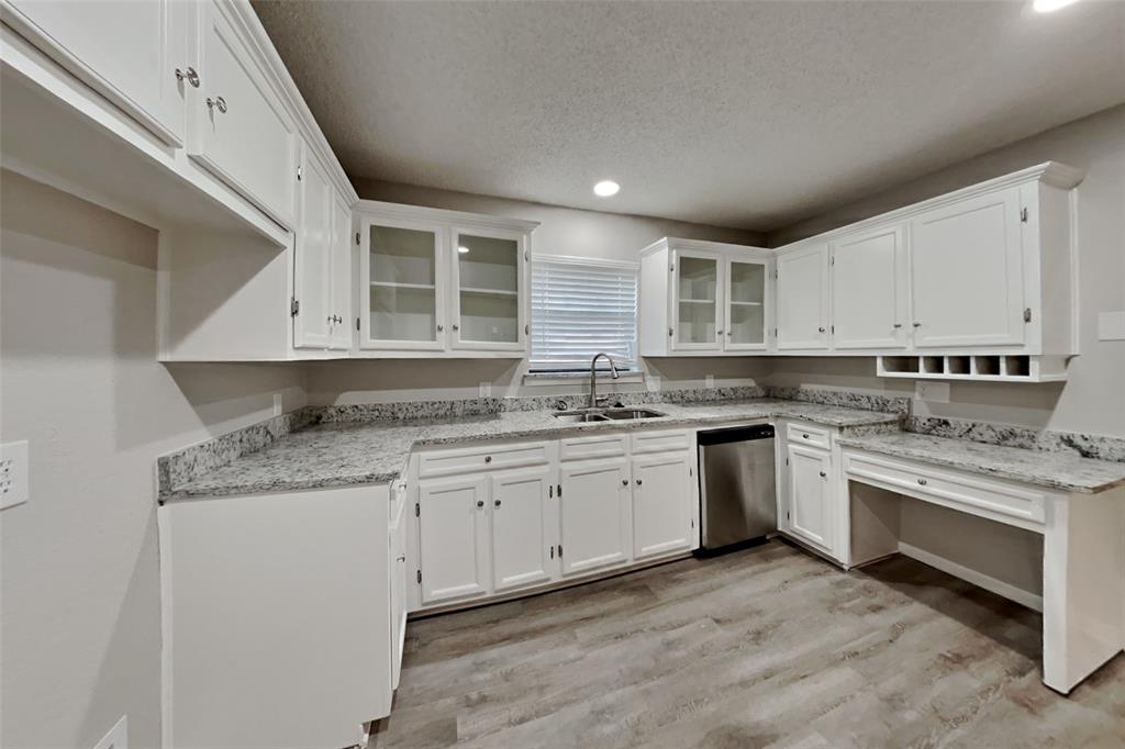 Lake Hill Estates Add - Residential Lease