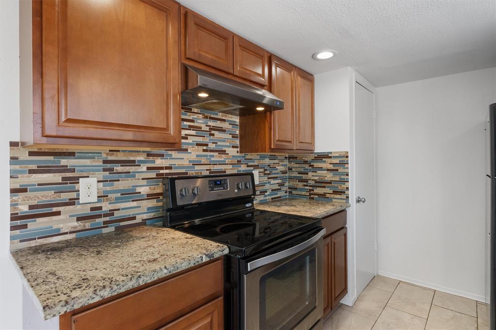 Preston Trace Estates First Instl - Residential