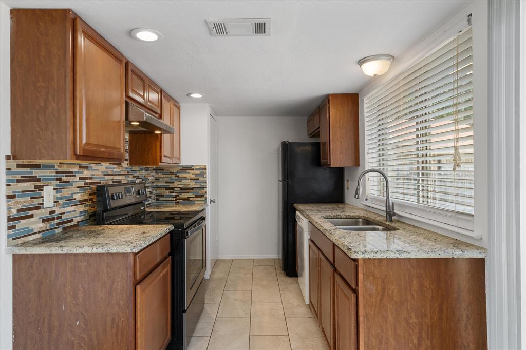 Preston Trace Estates First Instl - Residential