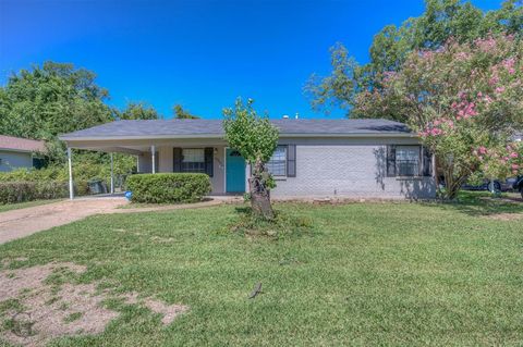 3217 Thunderbird Lane Bossier City LA 71112