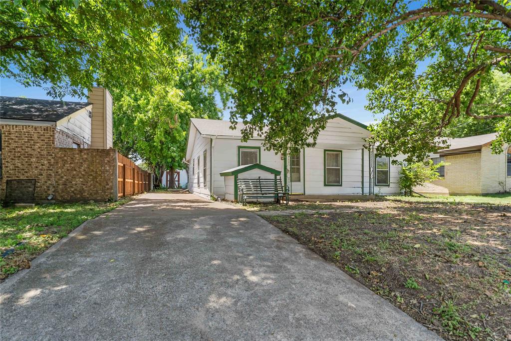2221 Varsity Drive