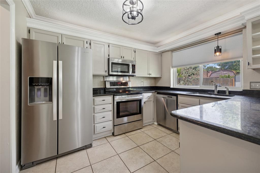 Benbrook, Texas 76126, United States, 3 Bedrooms Bedrooms, ,2 BathroomsBathrooms,Residential,Active,162827