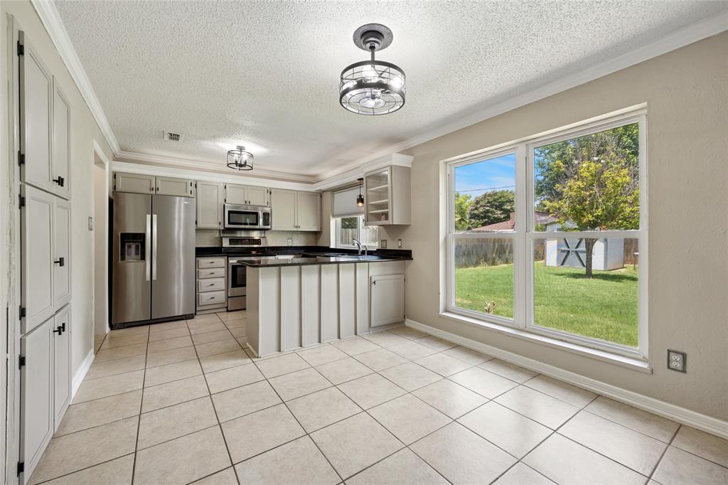 Benbrook, Texas 76126, United States, 3 Bedrooms Bedrooms, ,2 BathroomsBathrooms,Residential,Active,162827