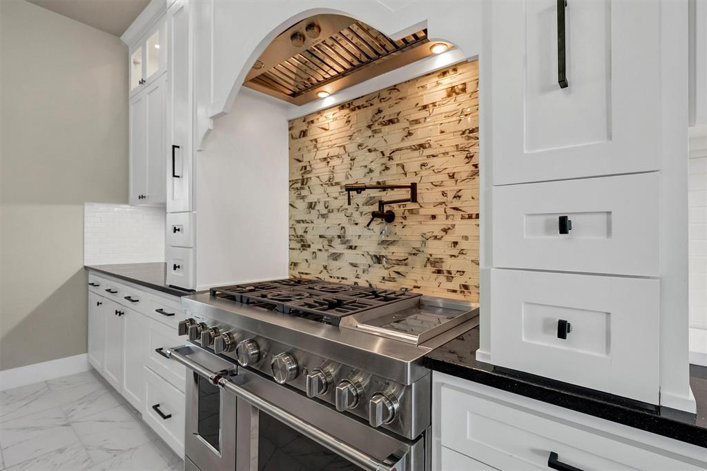 Bella Flora Ph 9 - Residential