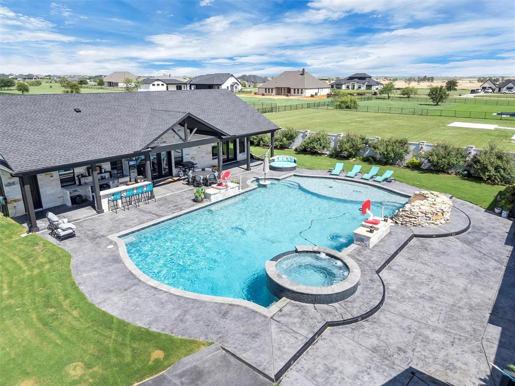 Bella Flora Ph 9 - Residential