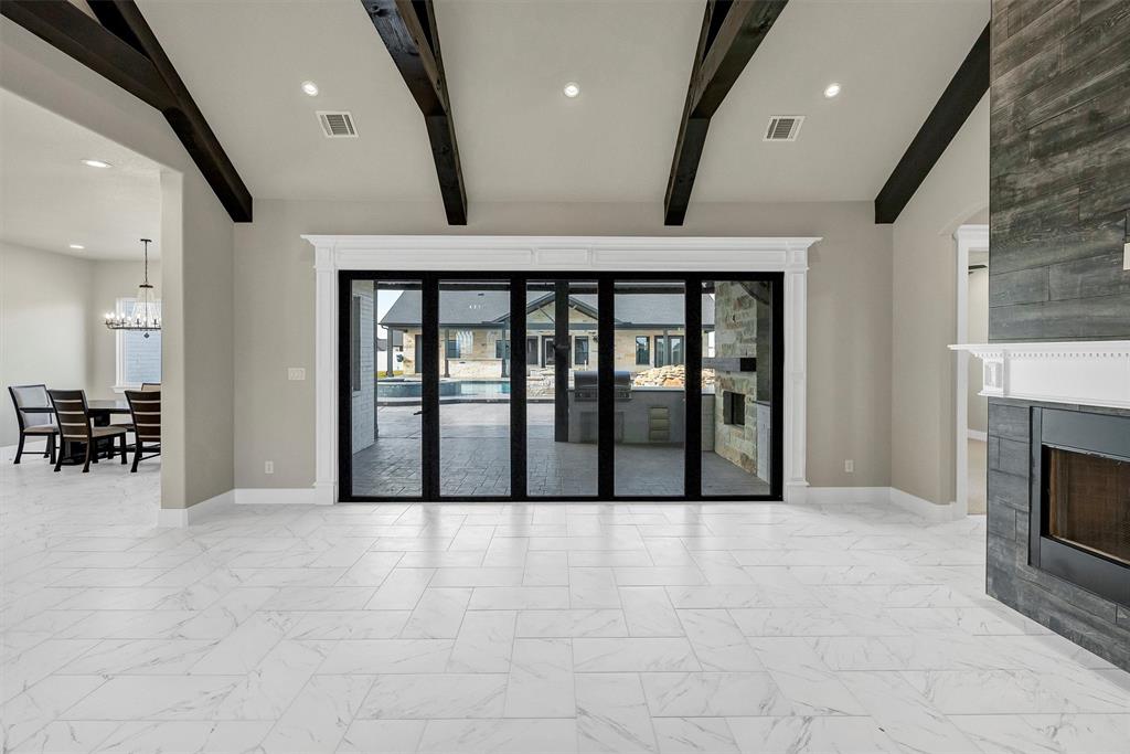 Bella Flora Ph 9 - Residential