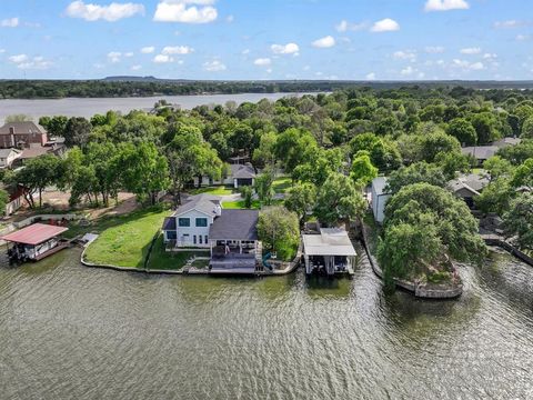 Photo of 608 Casas Del Norte CT Court, Granbury, TX 76049 (MLS # 21207314)