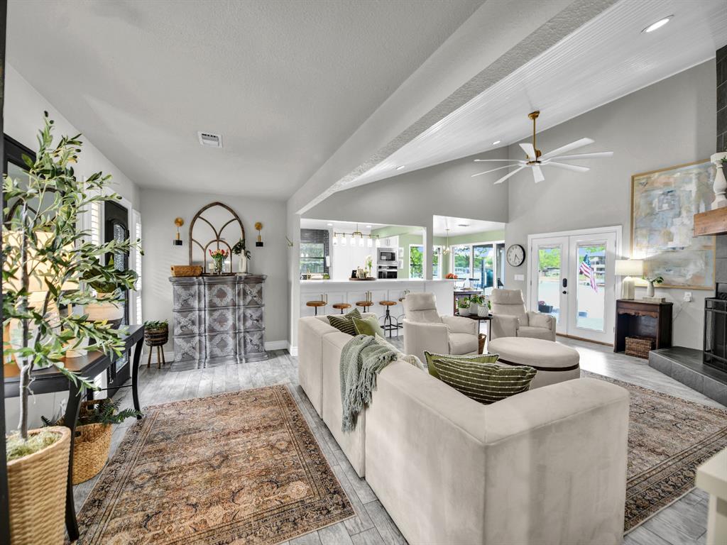 Laguna Tres Estate - Residential