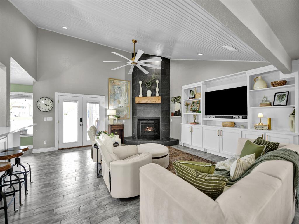 Laguna Tres Estate - Residential