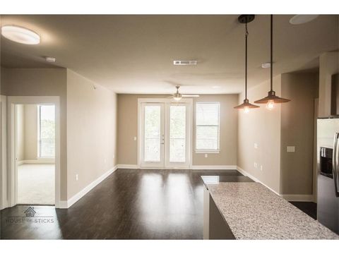Photo of 1965 Matilda Street #300, Dallas, TX 75206 (MLS # 21165127)