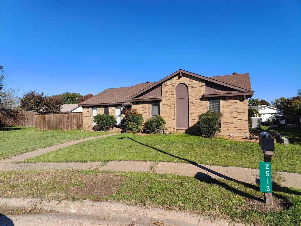 Photo of 2513 Crown Circle, Garland, TX 75044 (MLS # 21350651)