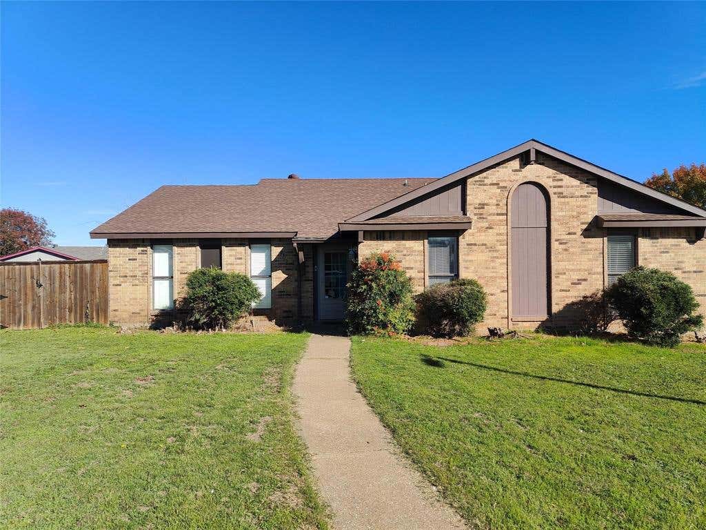 Photo of 2513 Crown Circle, Garland, TX 75044 (MLS # 21350651)