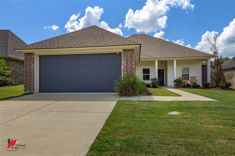 Photo of 341 Grand Rue, Shreveport, LA 71106 (MLS # 21374586)