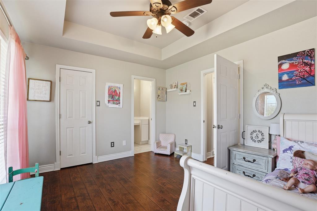 Oak Manor - Residential