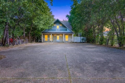 Photo of 1920 S 15th Street, Waco, TX 76706 (MLS # 21357808)