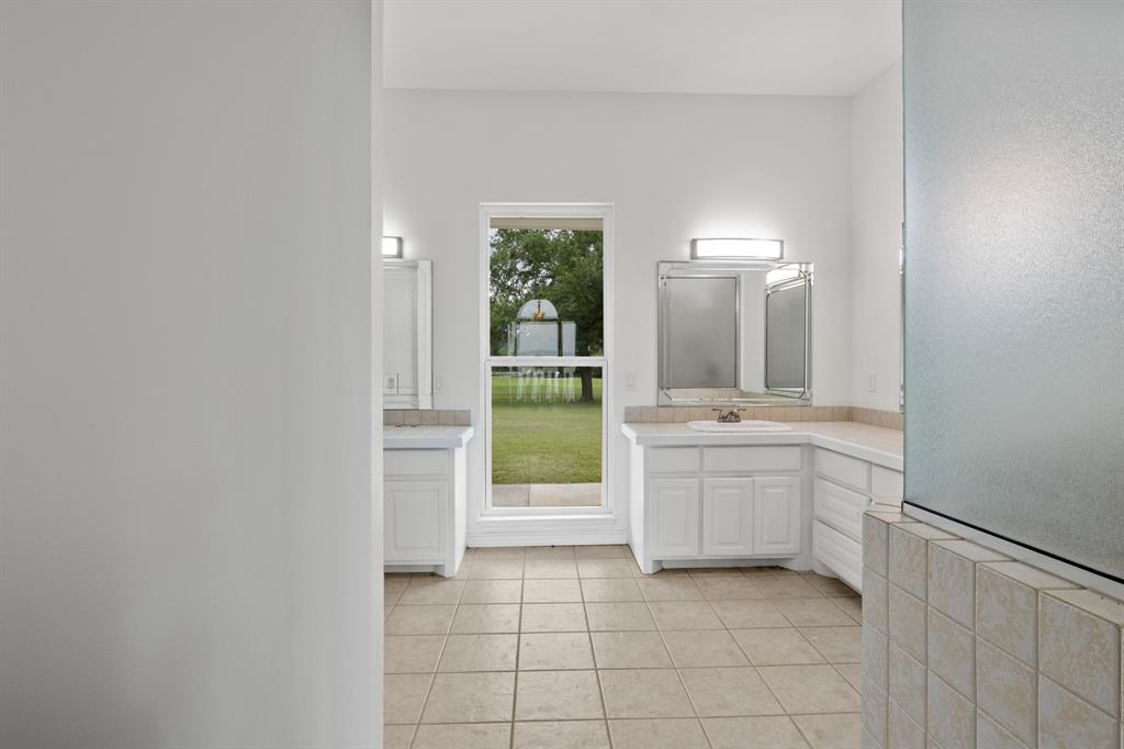 Paradise Village - Residential