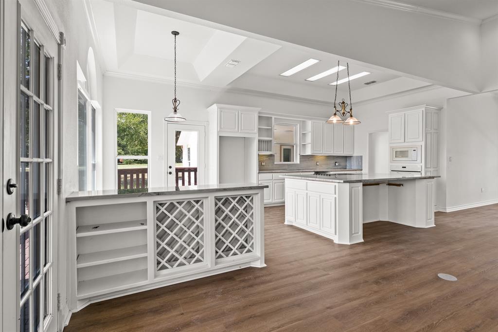 Paradise Village - Residential