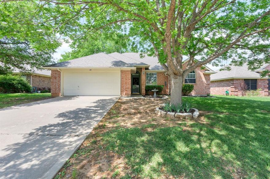 This well-maintained 3-bedroom, 2-bath home offers comfort, convenience, and move-in ready appeal. Ideally located near schools, shopping, and a variety of restaurants, you’ll love the ease of everyday living. The home features a clean, well-kept interior and is in great condition throughout. Step outside to enjoy the covered back patio perfect for relaxing or entertaining. Whether you’re a first-time buyer or looking to downsize, this home is ready to welcome its next owner! All information here within is deemed reliable, but not guaranteed.. Buyer and Buyers representative to verify all information