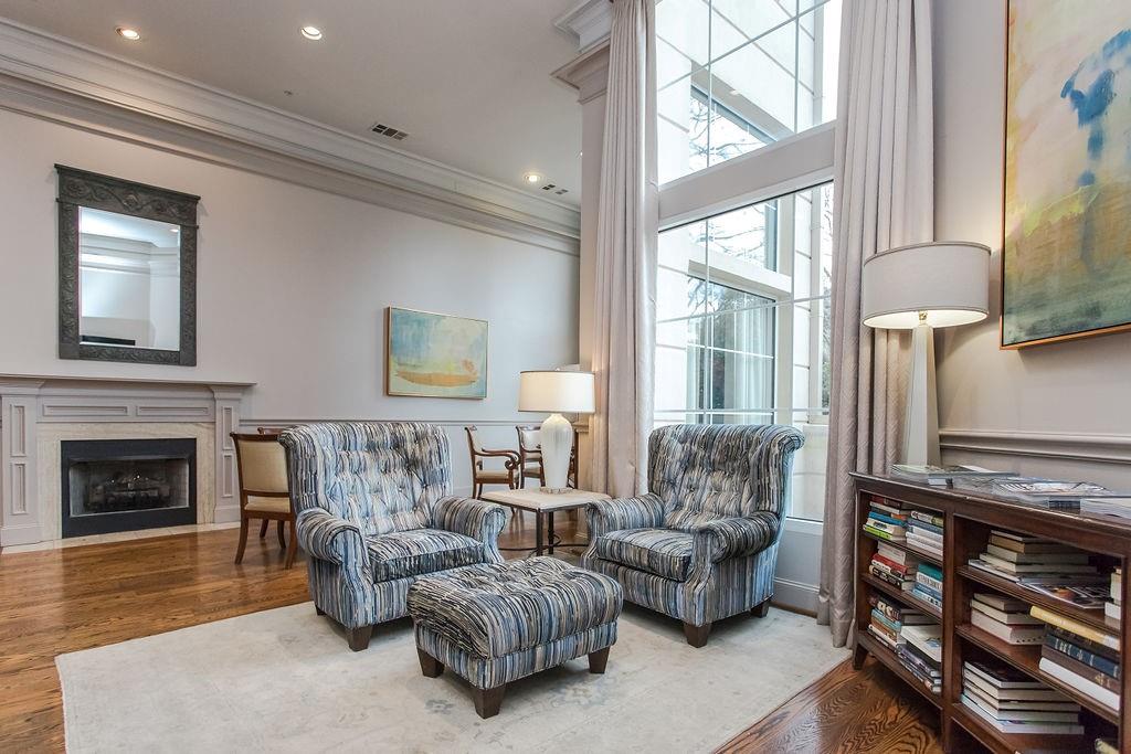 Plaza At Turtle Creek Residence Ph - Residential