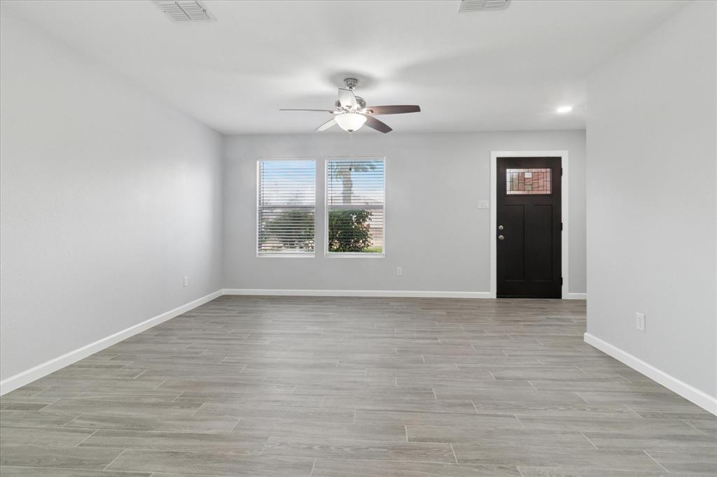 Creek Hollow 01 - Residential