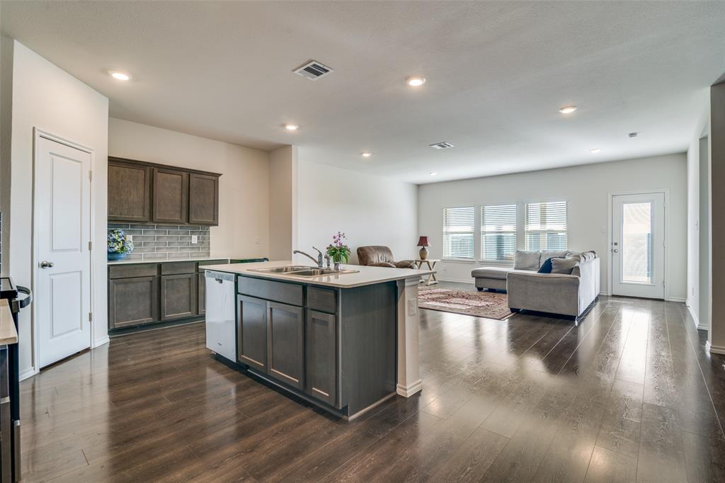 Magnolia Ph 7 - Residential