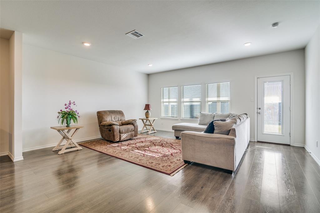 Magnolia Ph 7 - Residential