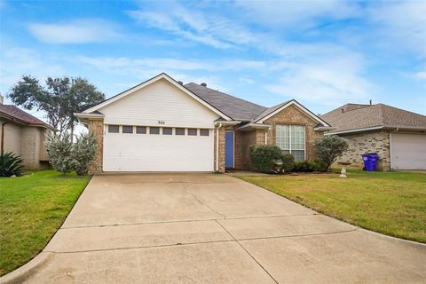 Tiny photo for 926 Meadow Circle S, Keller, TX 76248 (MLS # 21095518)